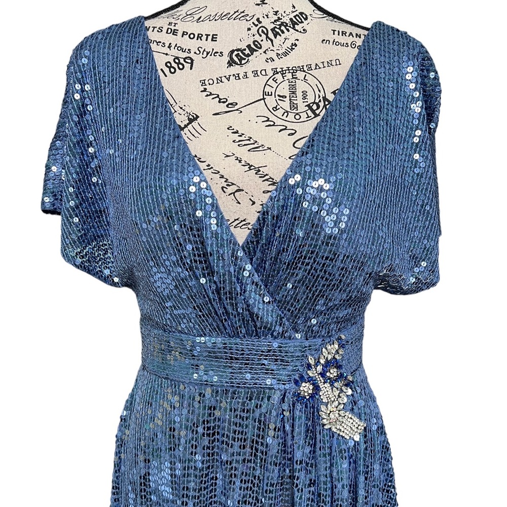 MacDuggal Gown - Picture 6 of 17